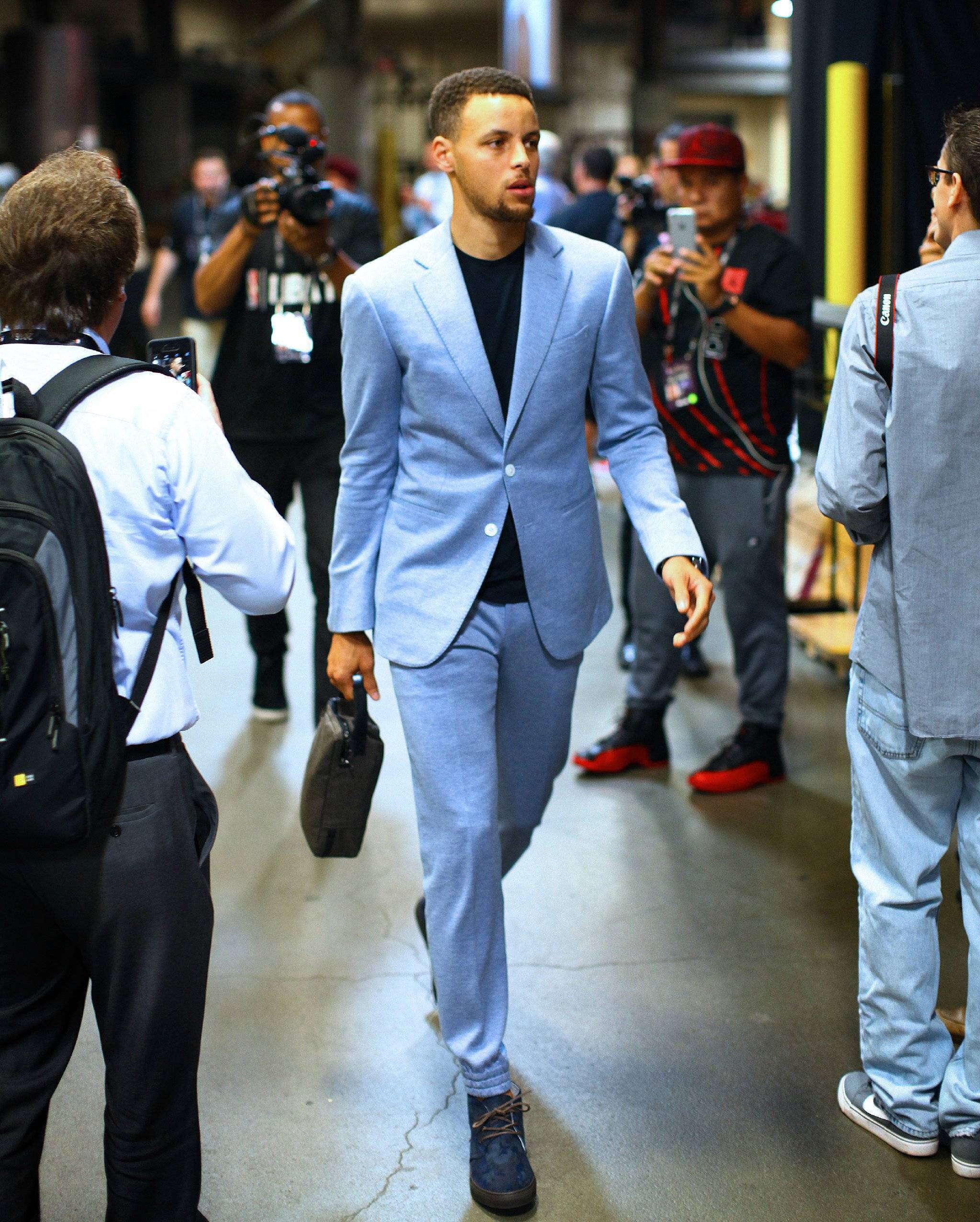 意媒：迪巴拉已退烧参加了训练，但巴尔丹齐却因为发烧缺训（意媒：迪巴拉退烧复训，巴尔丹齐因发烧缺席训练）