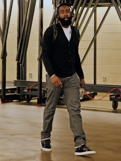 现役累计收入破十亿美元榜发布：库里入选！贝克汉姆 奥尼尔落榜（现役球员累计收入超10亿美元榜出炉：库里上榜，贝克汉姆与奥尼尔未入选）