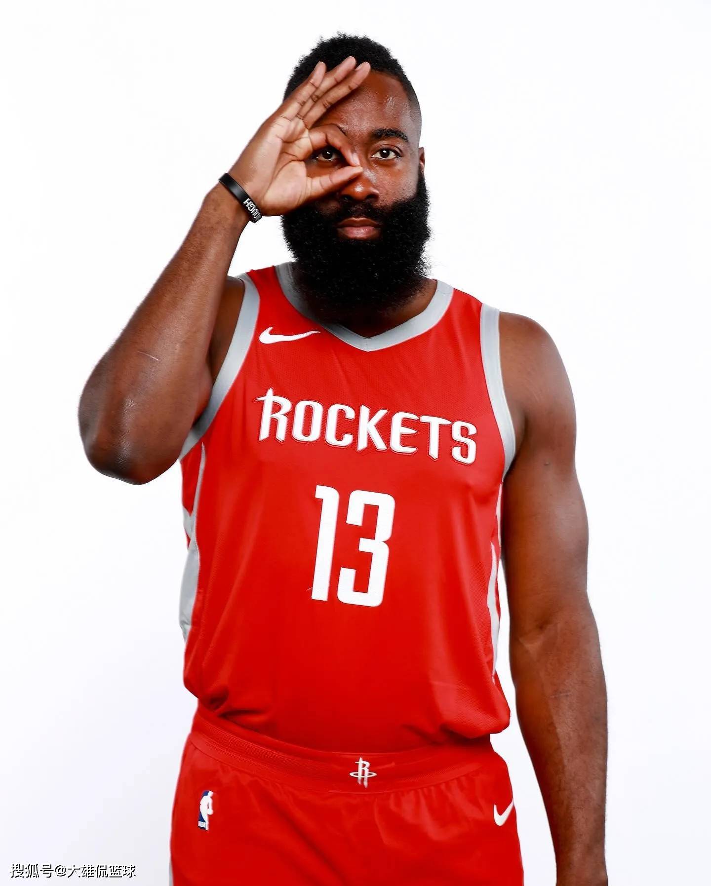 英媒：曼联在谈判明年2月去沙特踢比赛，米兰是潜在的对手（英媒：曼联正商谈明年2月赴沙特比赛，AC米兰或成对手）