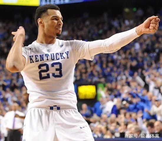 美记：勇士不会交易追梦，除非他主动申请且库里、科尔都同意（美记：勇士无意交易追梦，除非他提出申请并获库里与科尔同意）