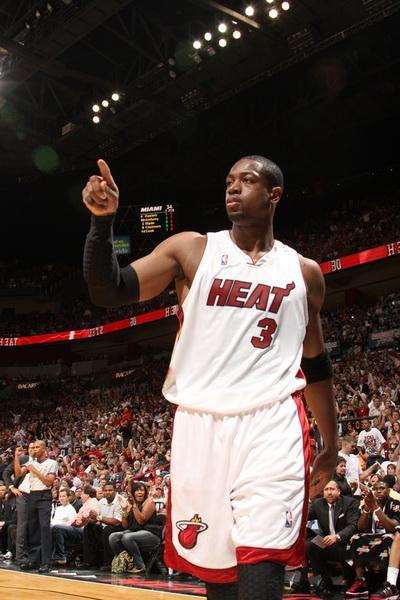 圆梦，在山顶解说解放者杯的男孩获邀与专业解说一起解说秘鲁甲（山巅解说走红后，解放者杯男孩受邀与专业解说同台解说秘鲁甲）