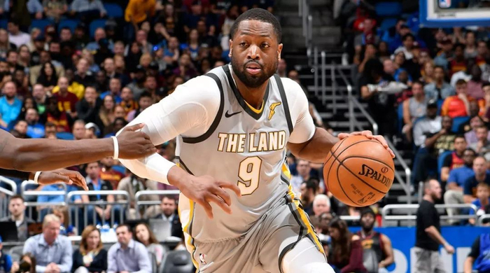 迪洛伦佐：德布劳内是笔重要的引援，他刚来时我们都很好奇他（迪洛伦佐：德布劳内是关键引援，初来时我们对他充满好奇）